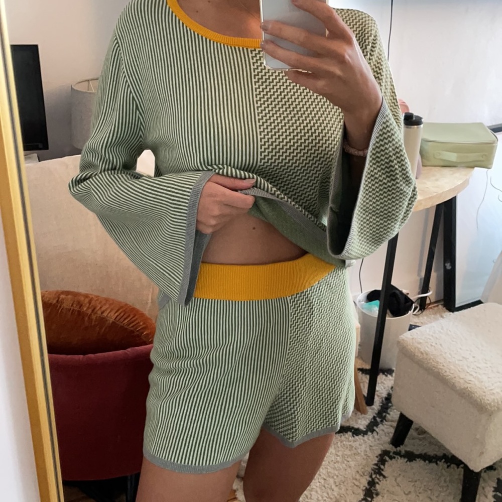NWOT Anthropologie sweater/short Sierra lounge set